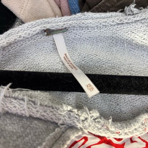 Free People Del Rey Bandana Mixed Media Oversized Scoop Neck Top XS Boho Casual - Picture 6 of 6